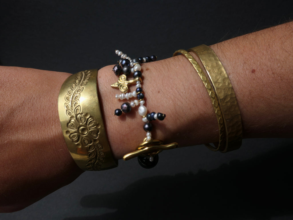 Black Pearl No. 1 Armband