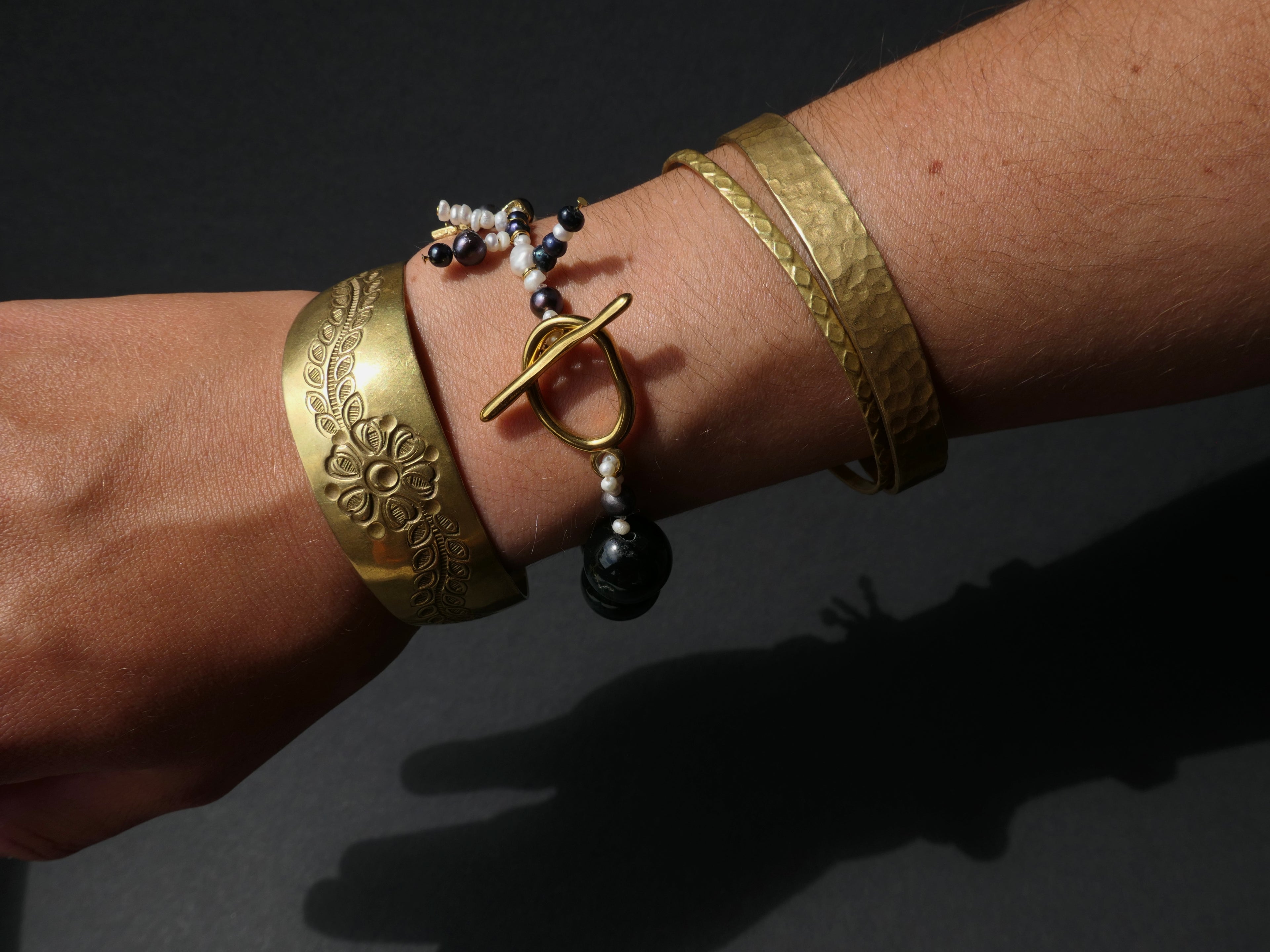 Black Pearl No. 1 Armband