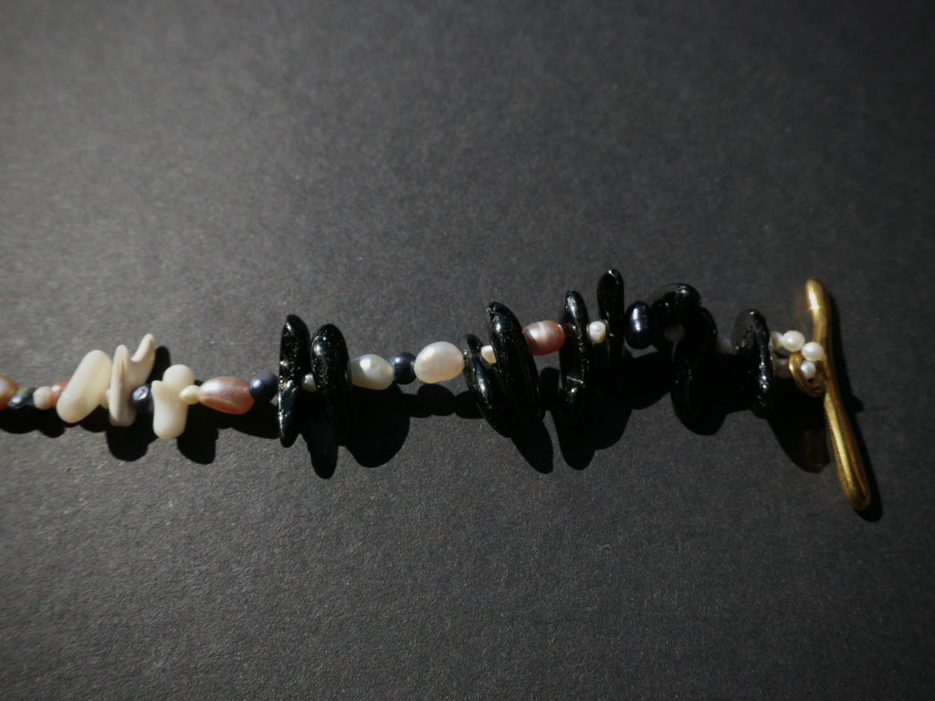 Black Pearl No. 2 Armband