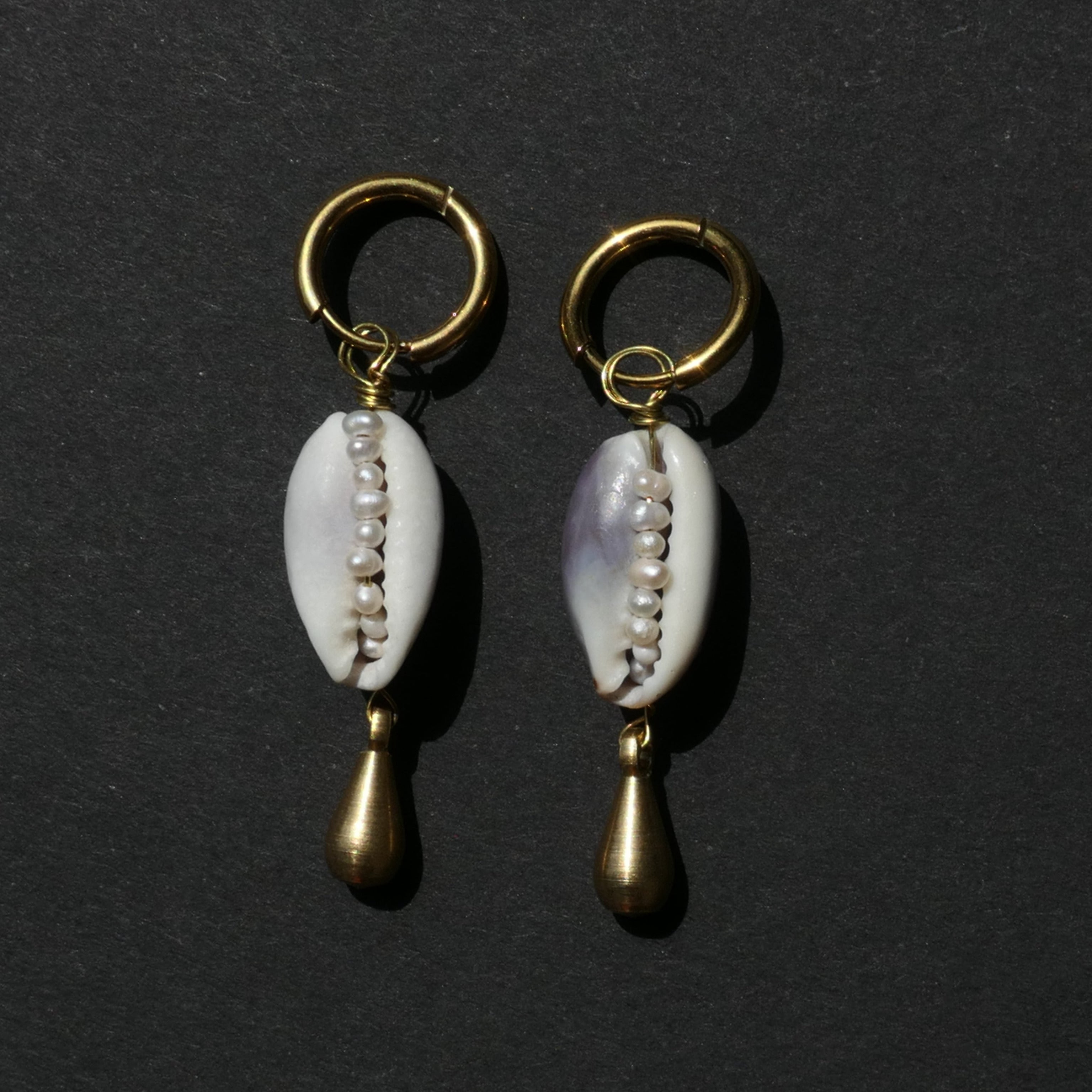 Kauri Muschelohrring