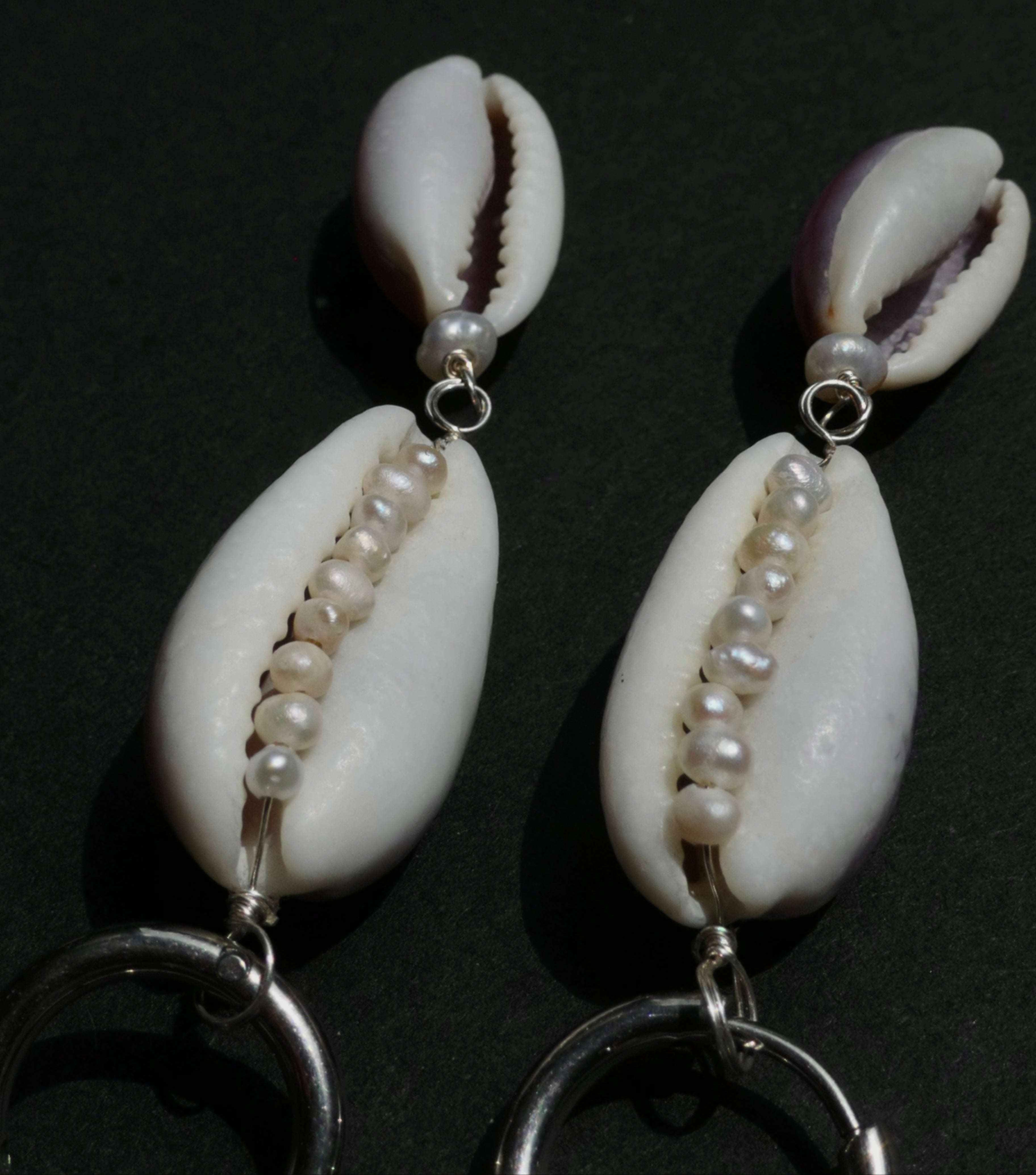 Double Kauri Muschelohrring