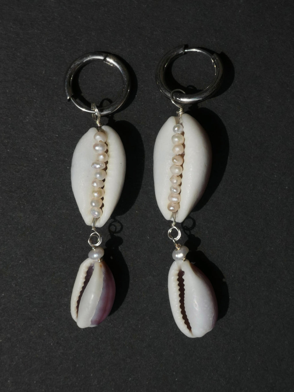 Double Kauri Muschelohrring