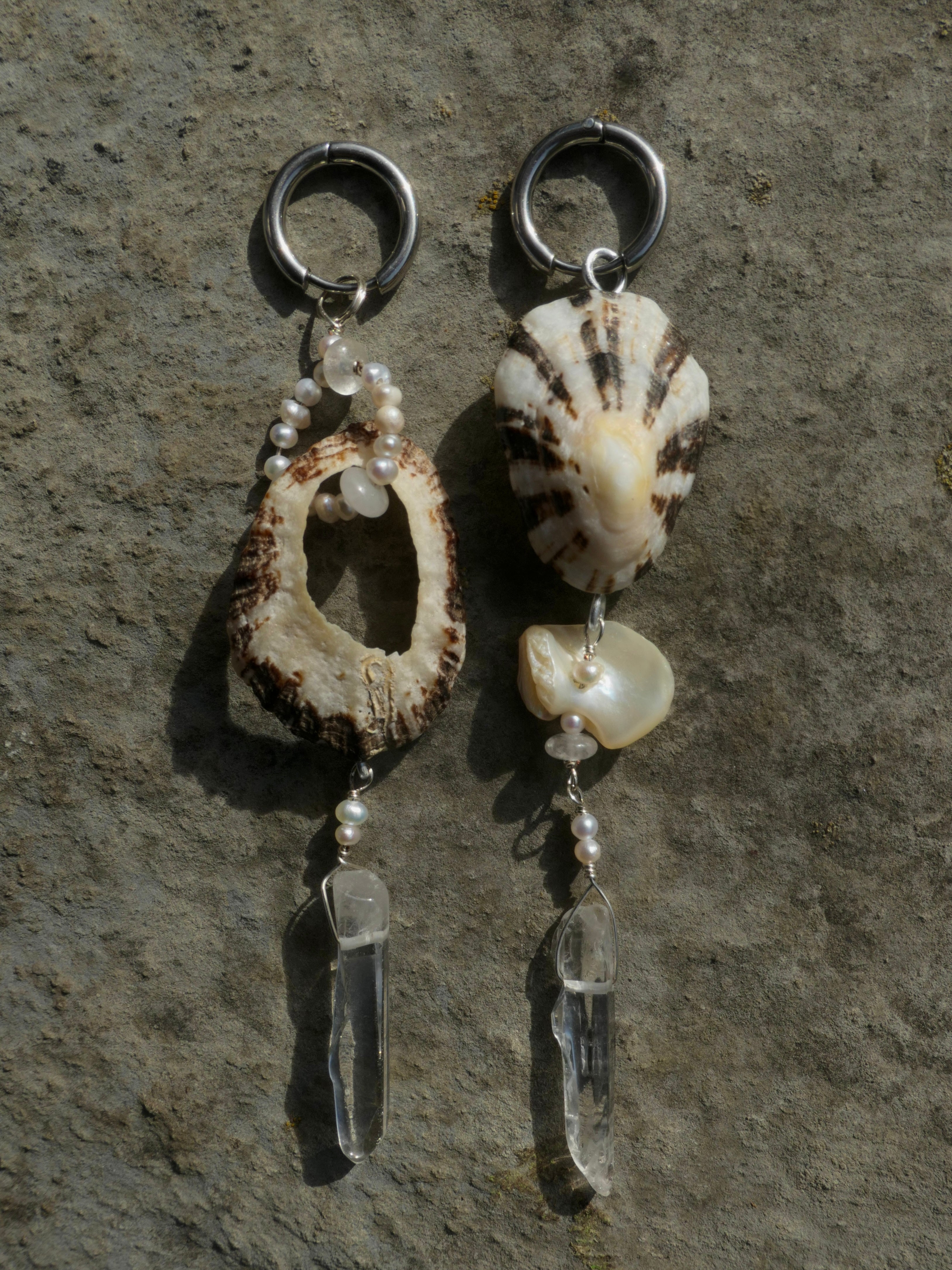 Onda Branca Muschelohrringe