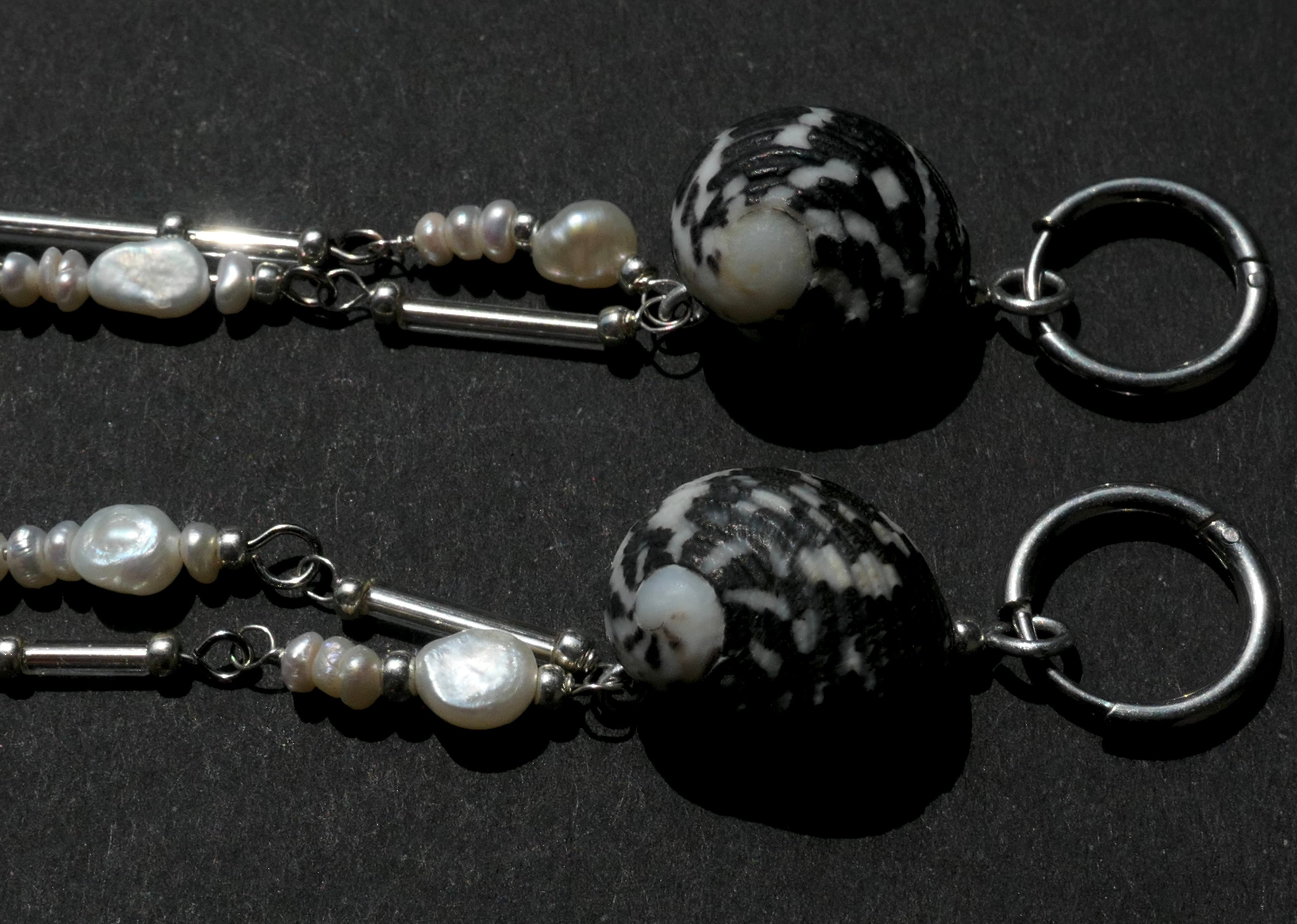 Gefleckter Muschlohrring