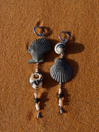 Black Venusmuschel Ohrring