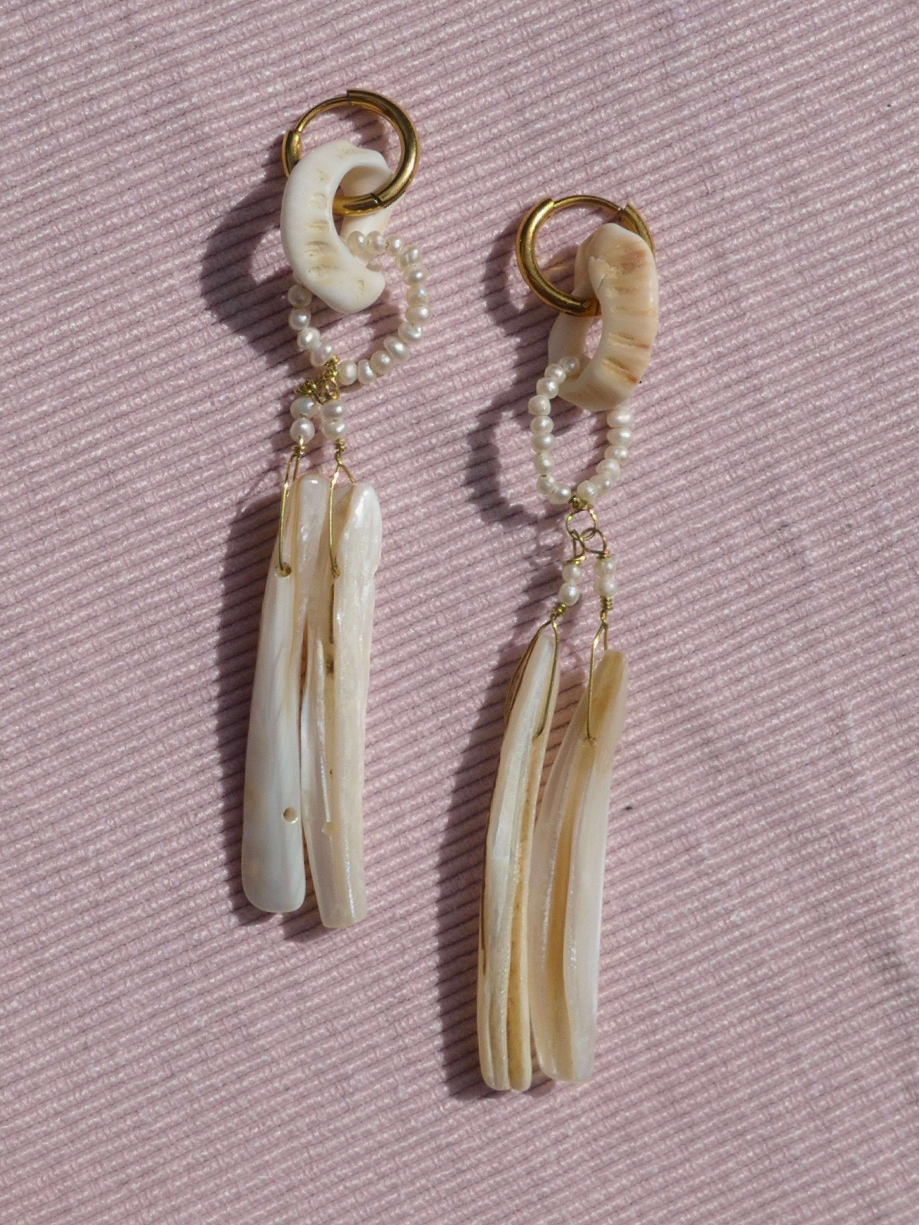 Moon Loop Muschelohrring